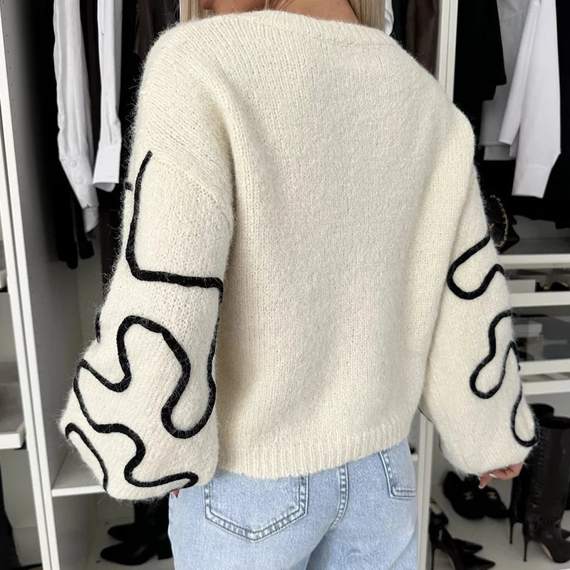Classic Vintage Sweater with a Flattering Fit