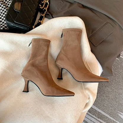 Polished Boots with an Effortless Classic Look