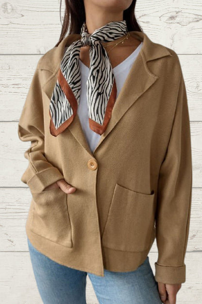Well Tailored Jacket with a Graceful Silhouette