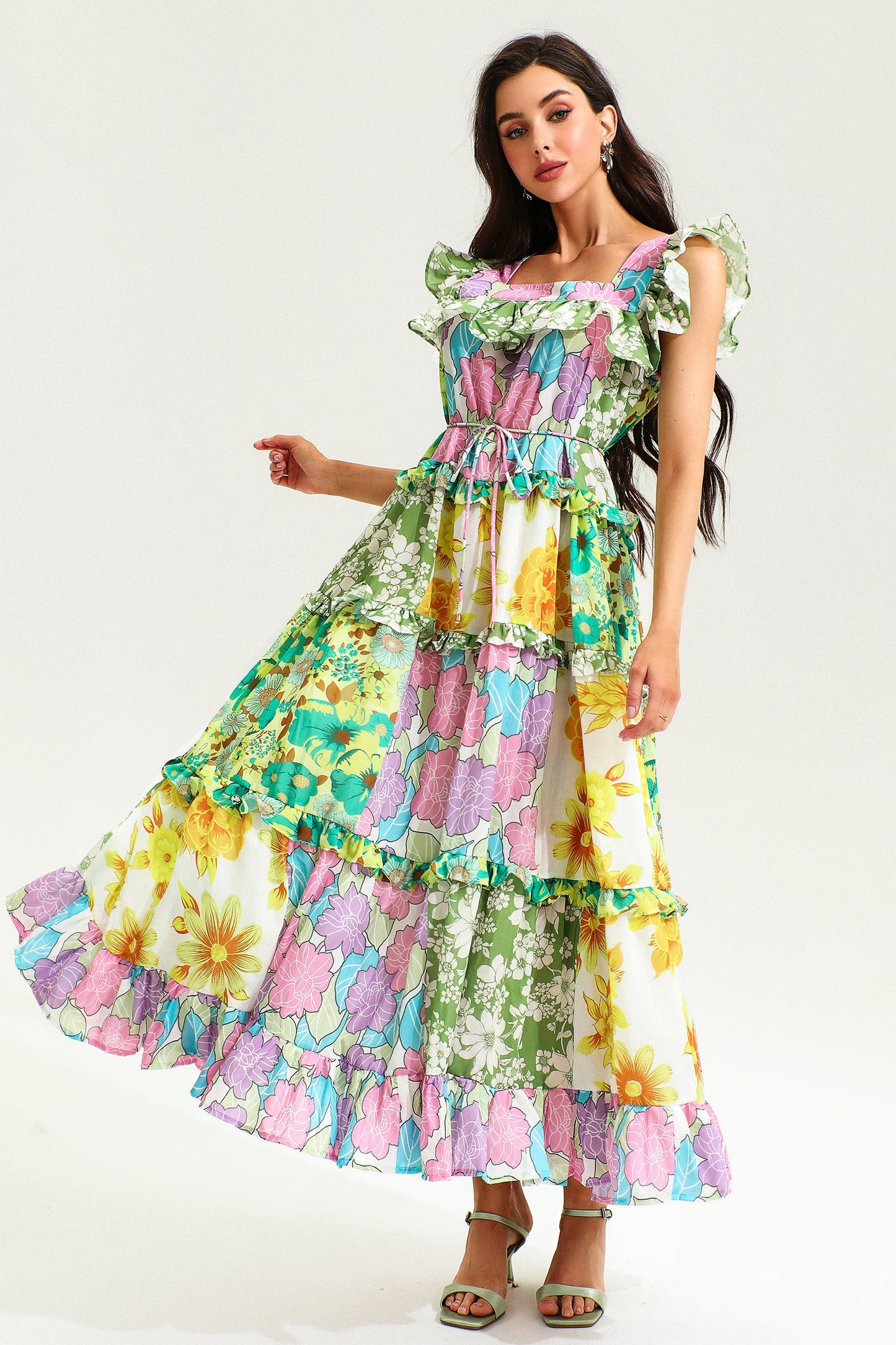 Classic Vintage Dress with a Flattering Fit