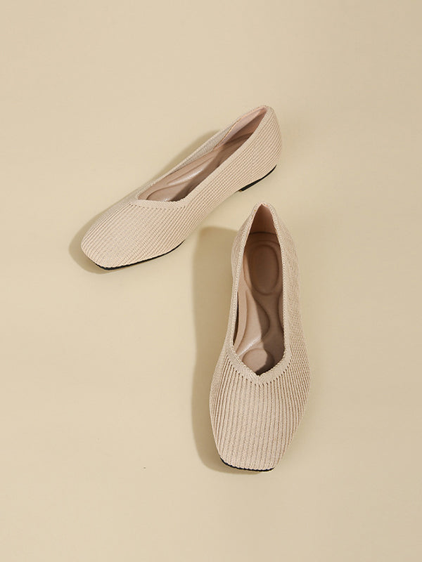 Sophisticated Garment with a Clean Classic Look