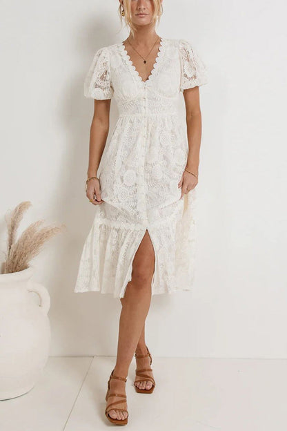 Well Tailored Dress with a Graceful Silhouette