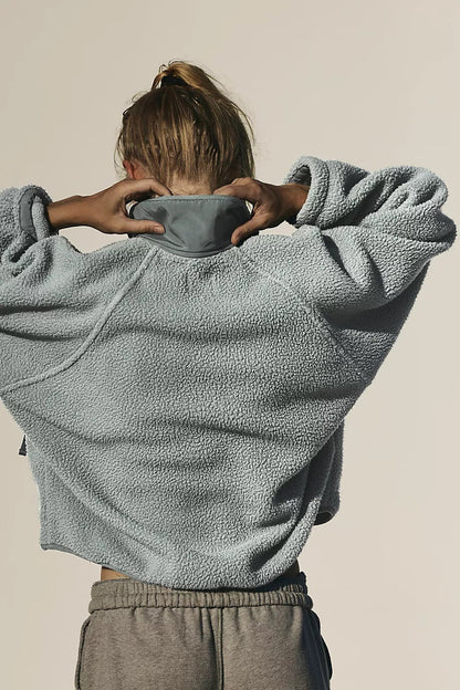 Effortlessly Elegant Jacket with a Timeless Design