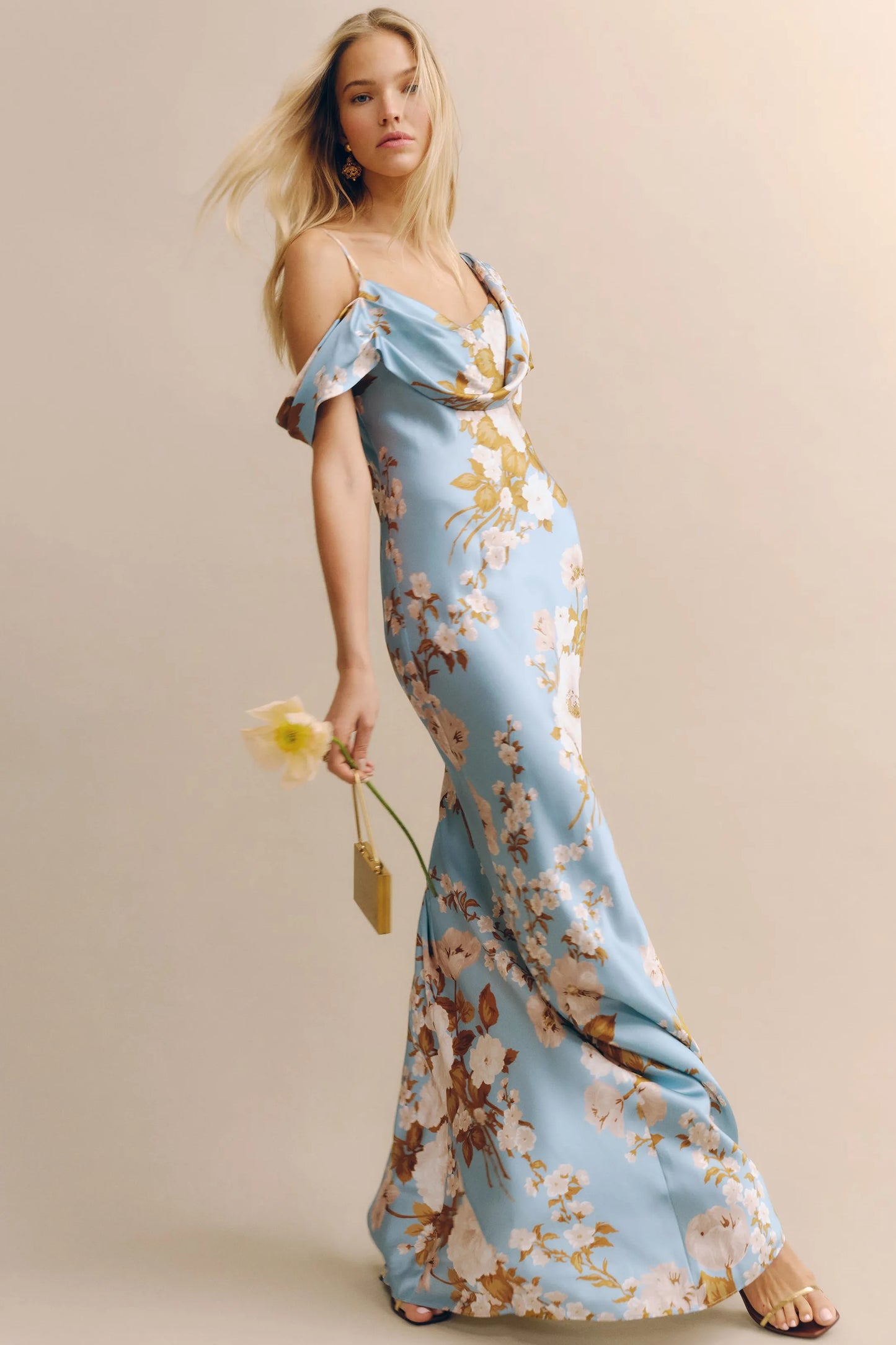 Well Tailored Dress with a Graceful Silhouette
