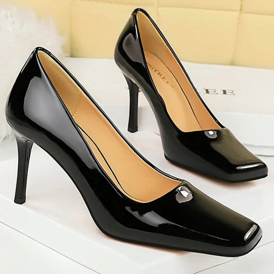 Classic Vintage Heels with a Flattering Fit