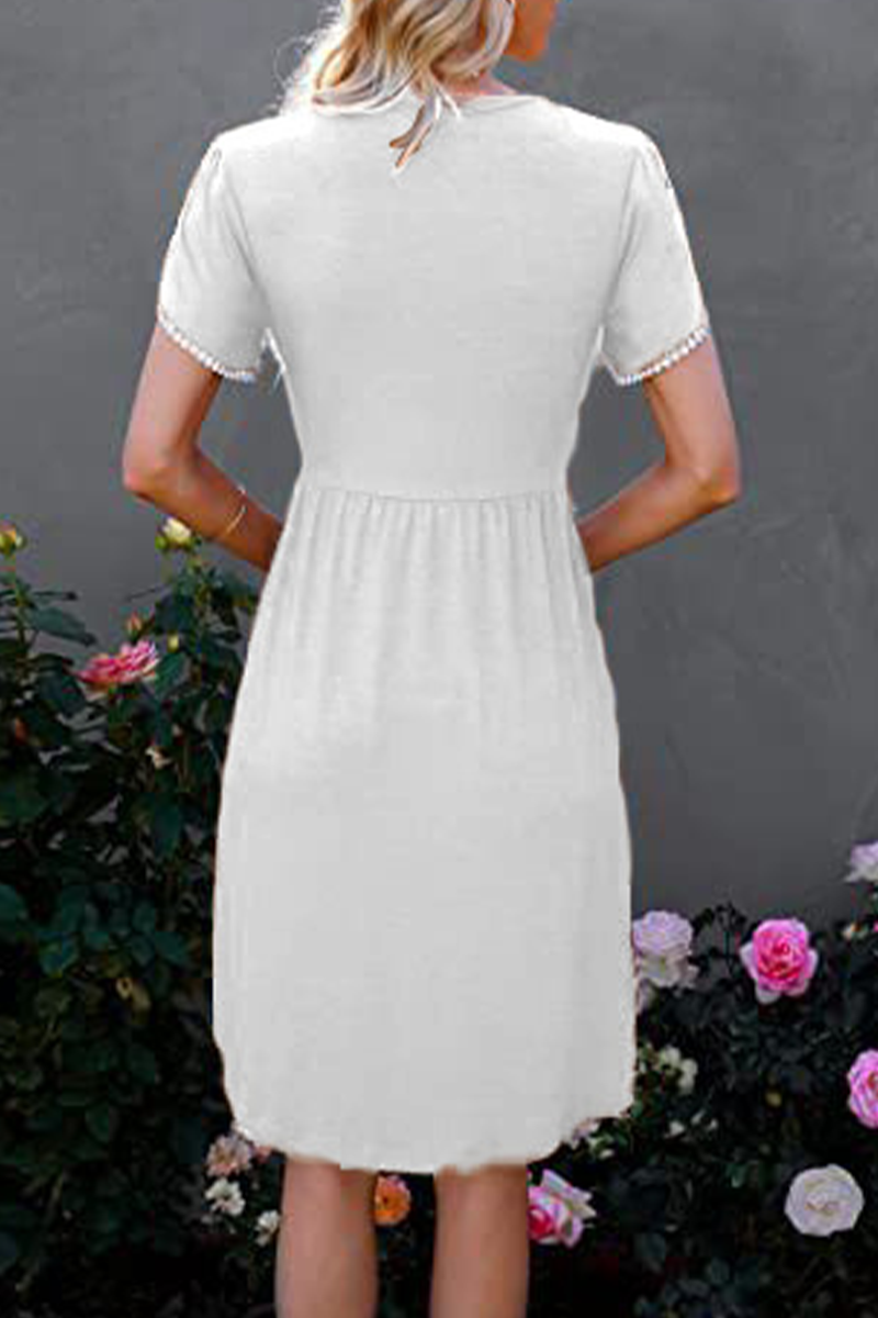 Classic Vintage Dress with a Flattering Fit