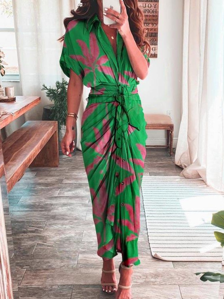 Classic Vintage Dress with a Flattering Fit