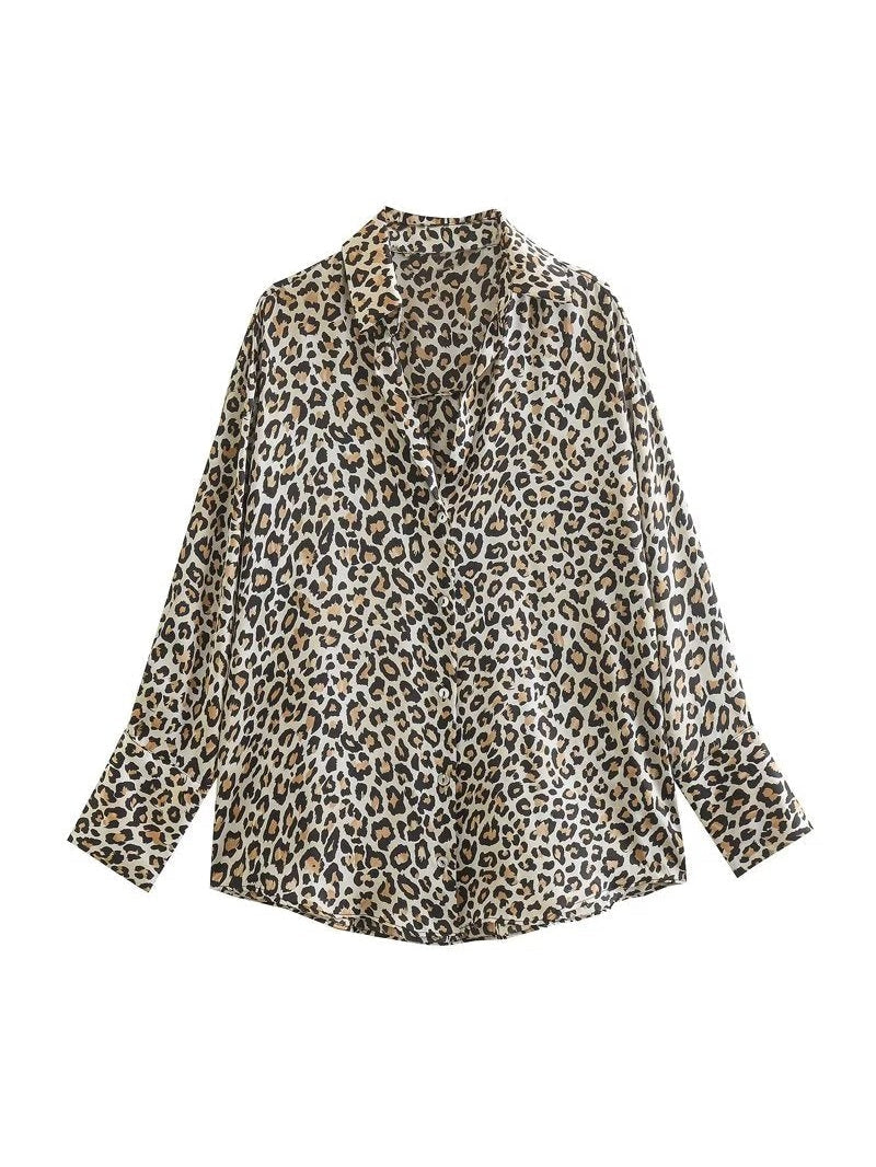 A Vintage Style Shirt with Delicate Timeless Details