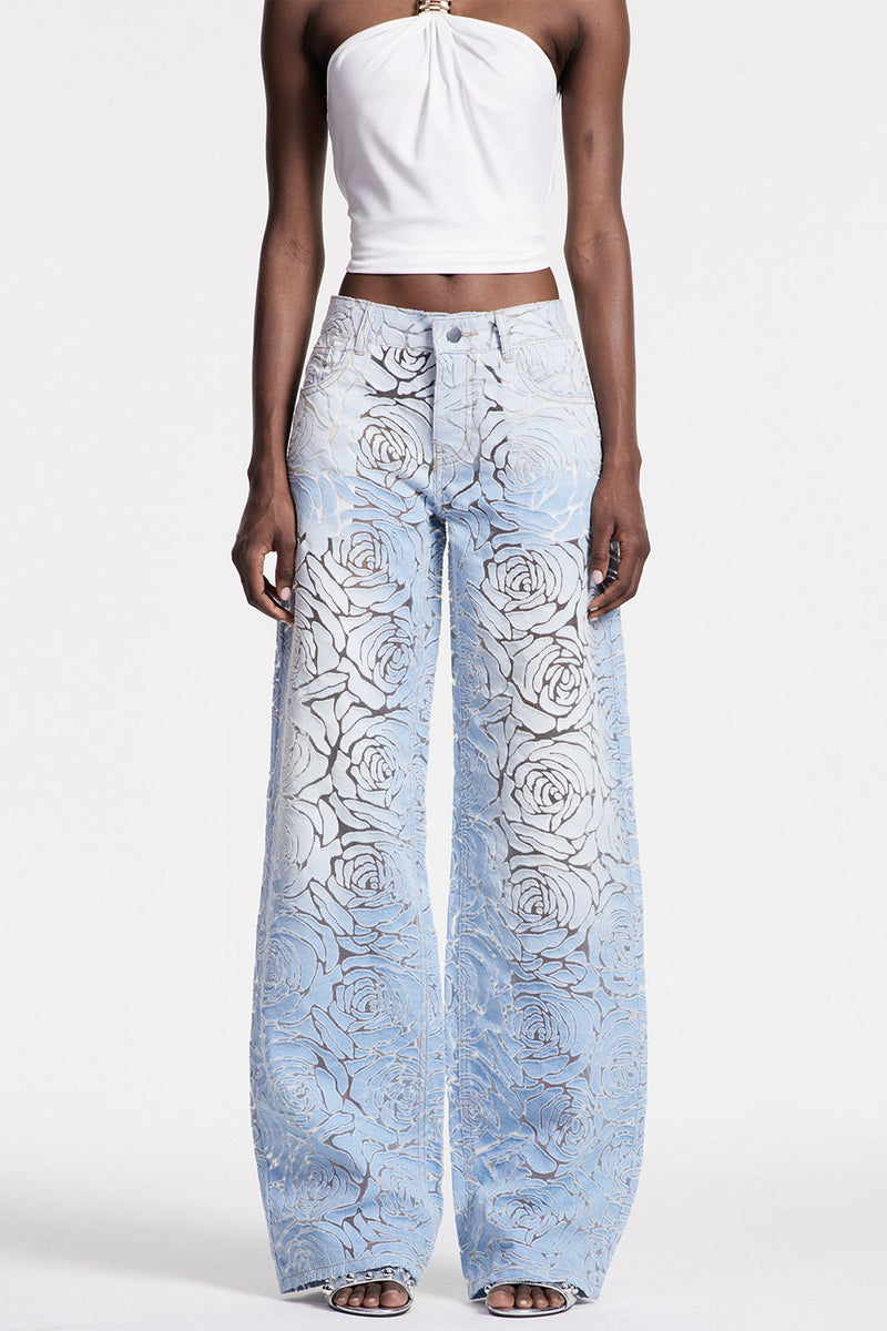 Well Tailored Garment with a Graceful Silhouette