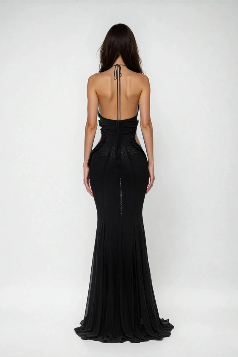 Beautifully Finished Dress in a Timeless Design