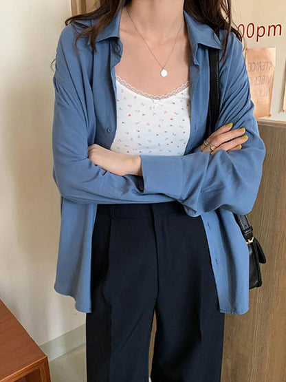 Effortlessly Elegant Top with a Timeless Design