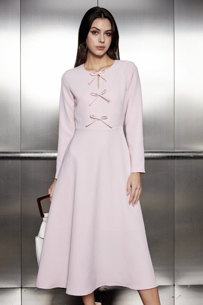 Classic Vintage & Enduringly Stylish Dress