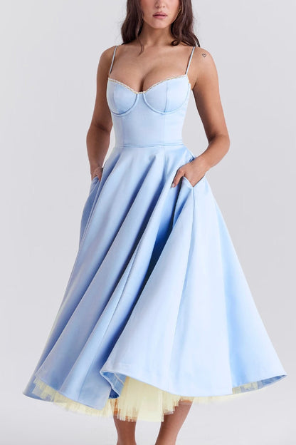 Classic Vintage Dress with a Flattering Fit