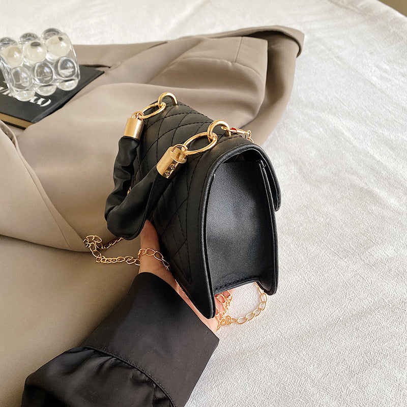 Beautifully Finished Bag in a Timeless Design