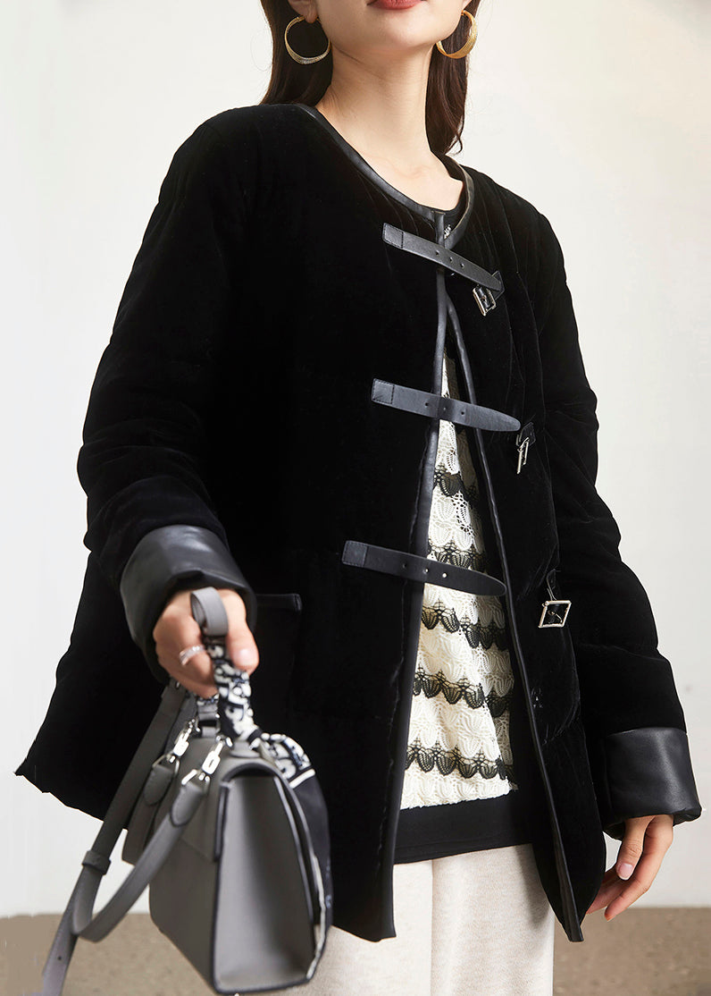 Beautifully Finished Coat in a Timeless Design