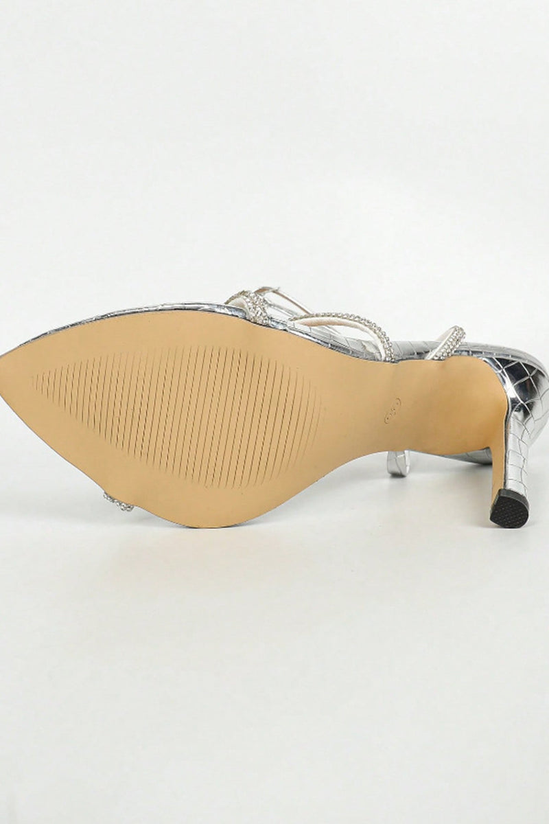 Effortlessly Elegant Heels with a Timeless Design