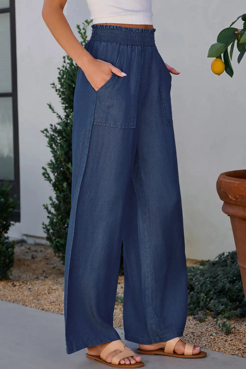 Well Tailored Garment with a Graceful Silhouette