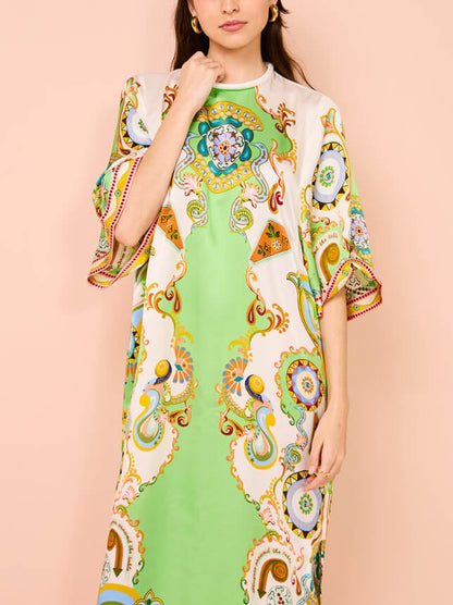 Gracefully Styled Dress for Any Occasion