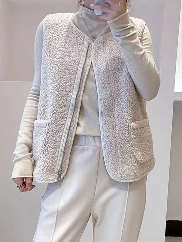 Effortlessly Elegant Garment with a Timeless Design