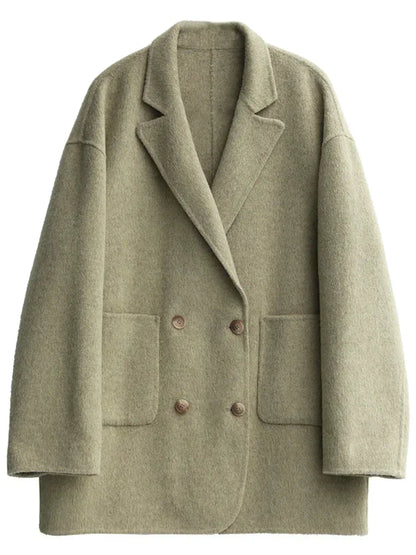 Elegantly Styled Coat for Everyday Wear