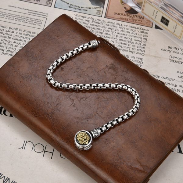 Classic Vintage & Enduringly Stylish Garment
