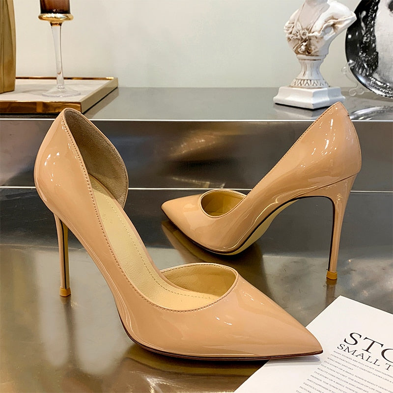 Well Tailored Heels with a Graceful Silhouette