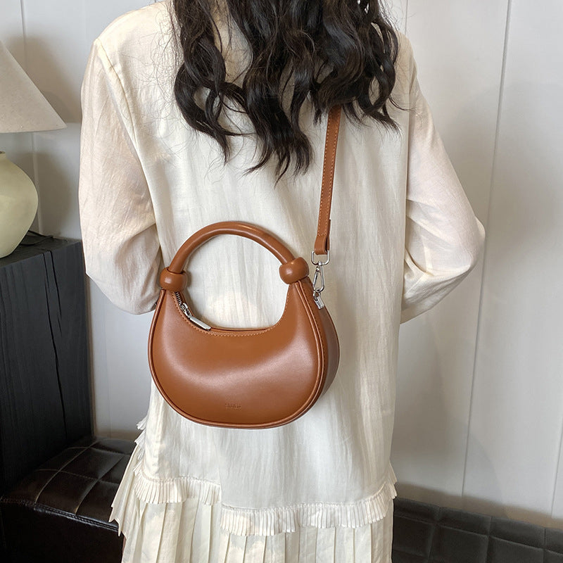 Effortlessly Elegant Bag with a Timeless Design