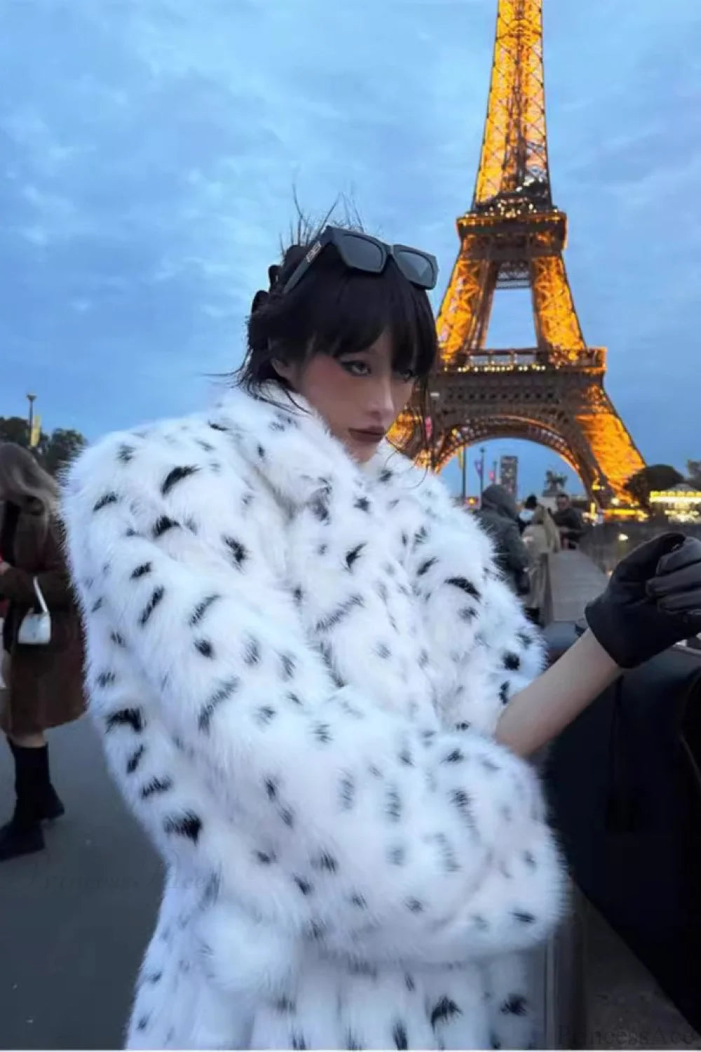 Effortlessly Elegant Coat with a Timeless Design