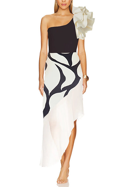 Well Tailored Swimsuit with a Graceful Silhouette