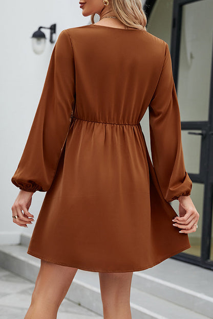Beautifully Finished Dress in a Timeless Design