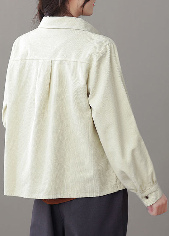 Effortlessly Elegant Coat with a Timeless Design