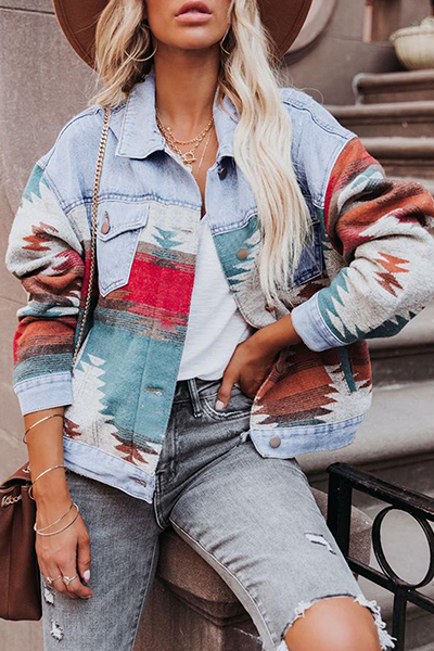 Effortlessly Elegant Jacket with a Timeless Design