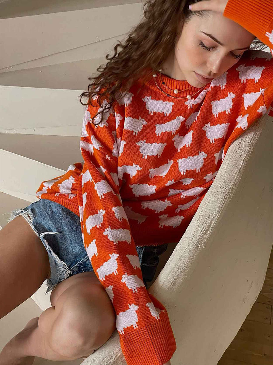 Effortlessly Elegant Sweater with a Timeless Design