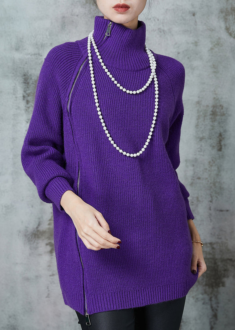 Classic Vintage Sweater with a Flattering Fit