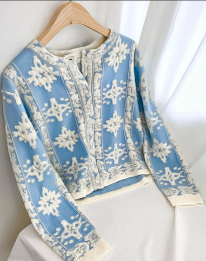Classic Vintage & Enduringly Stylish Cardigan