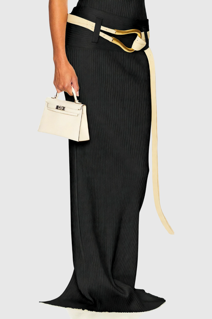 Beautifully Finished Garment in a Timeless Design