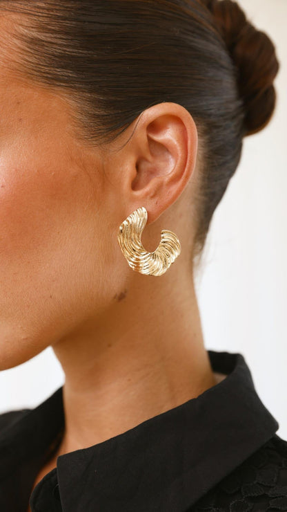 Beautifully Crafted Garment in a Classic Style