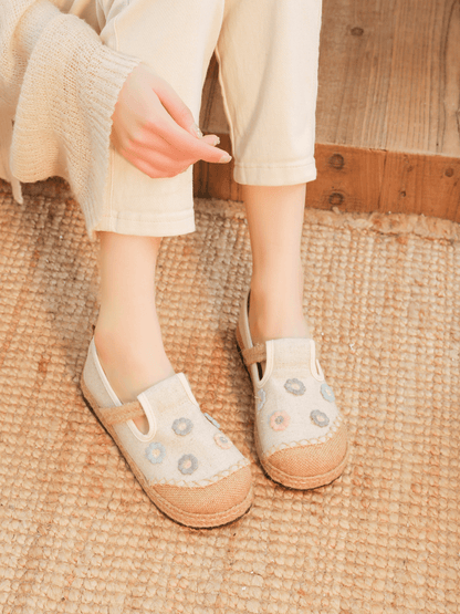 Sophisticated Garment with a Clean Classic Look