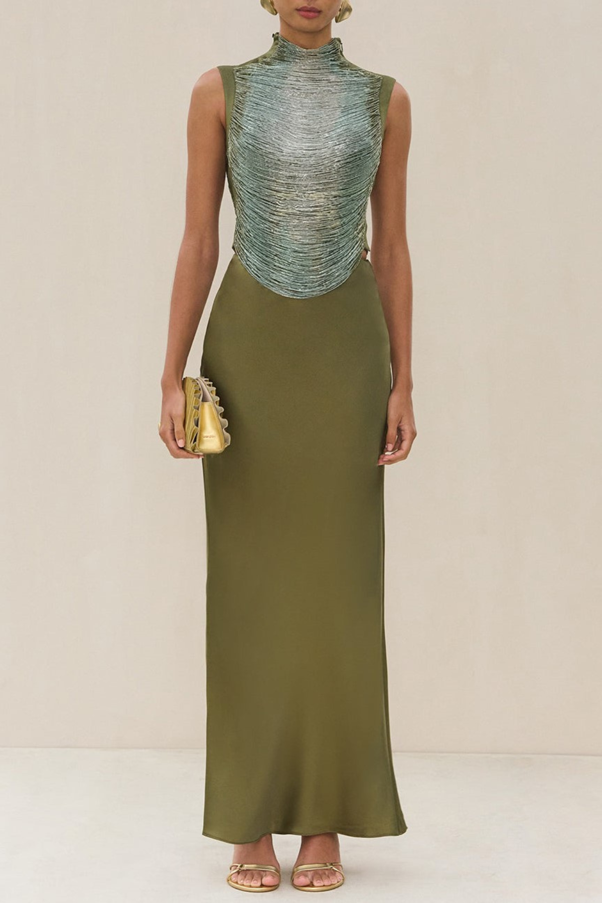 Effortlessly Elegant Top with a Timeless Design