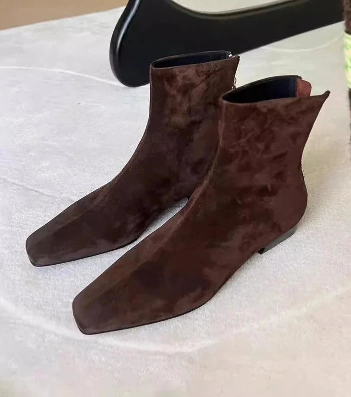 Elegantly Styled Boots for Everyday Wear