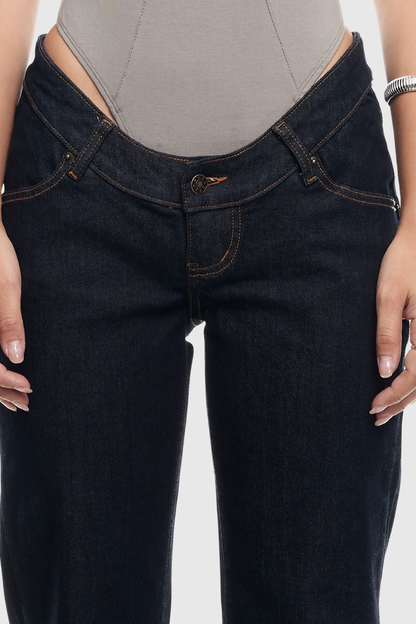 Sophisticated Garment with a Clean Classic Look