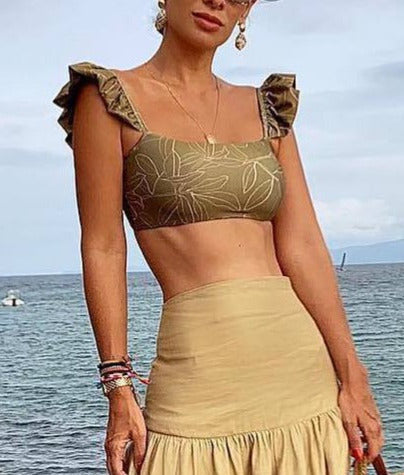 Well Tailored Top with a Graceful Silhouette