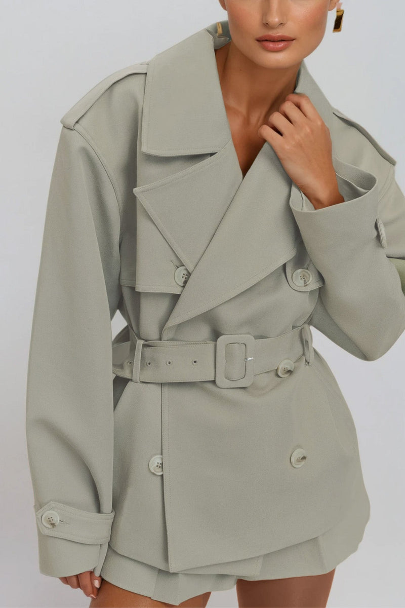 Well Tailored Pants with a Graceful Silhouette