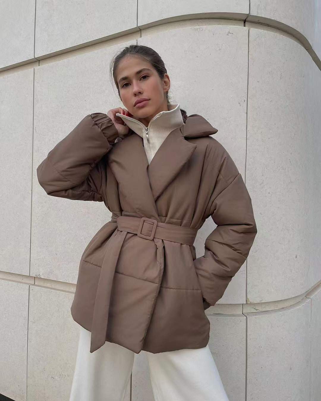 Effortlessly Elegant Jacket with a Timeless Design