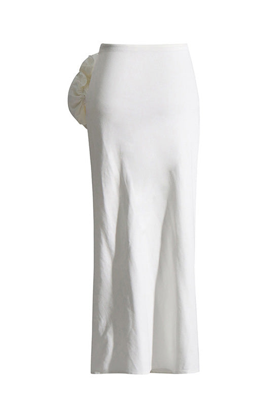 Effortlessly Elegant Garment with a Timeless Design