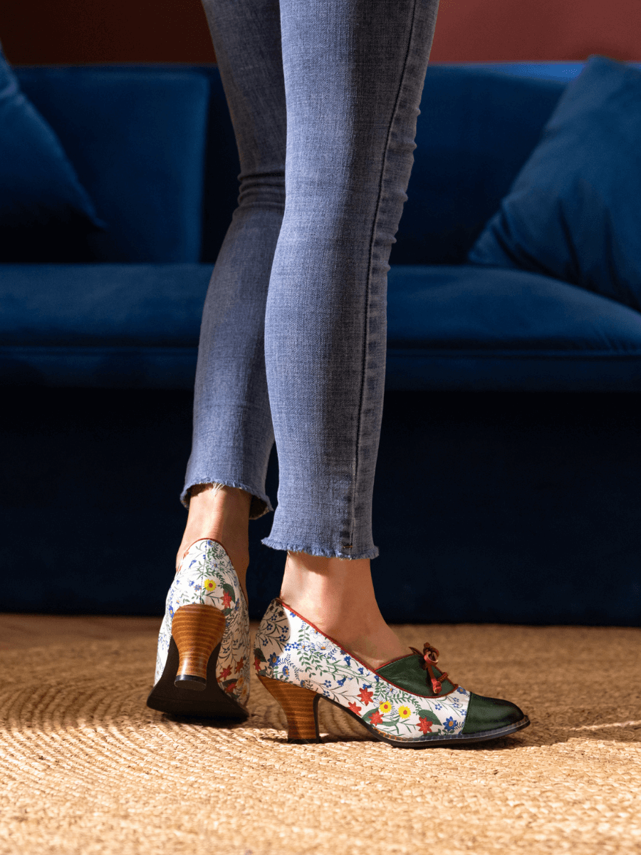 Effortlessly Elegant Garment with a Timeless Design