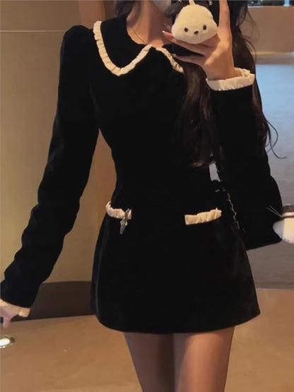 Effortlessly Elegant Dress with a Timeless Design