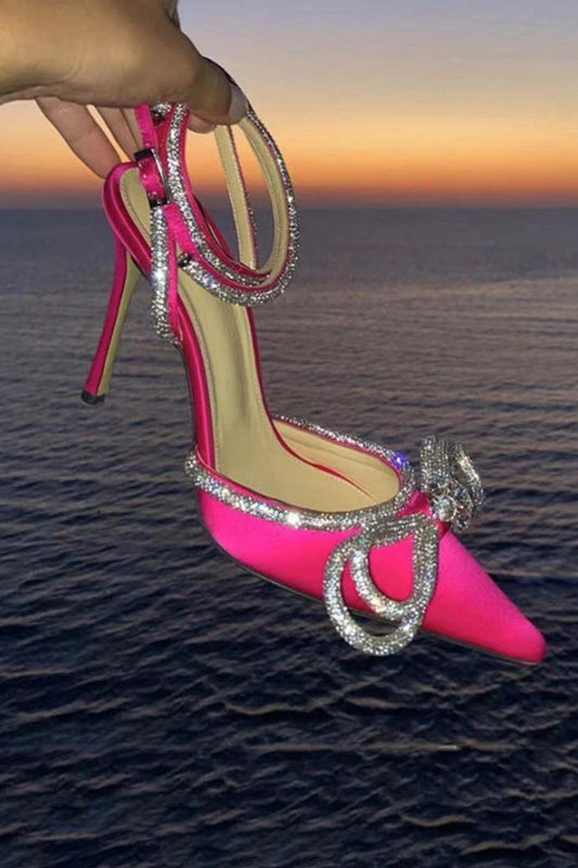 Effortlessly Elegant Heels with a Timeless Design