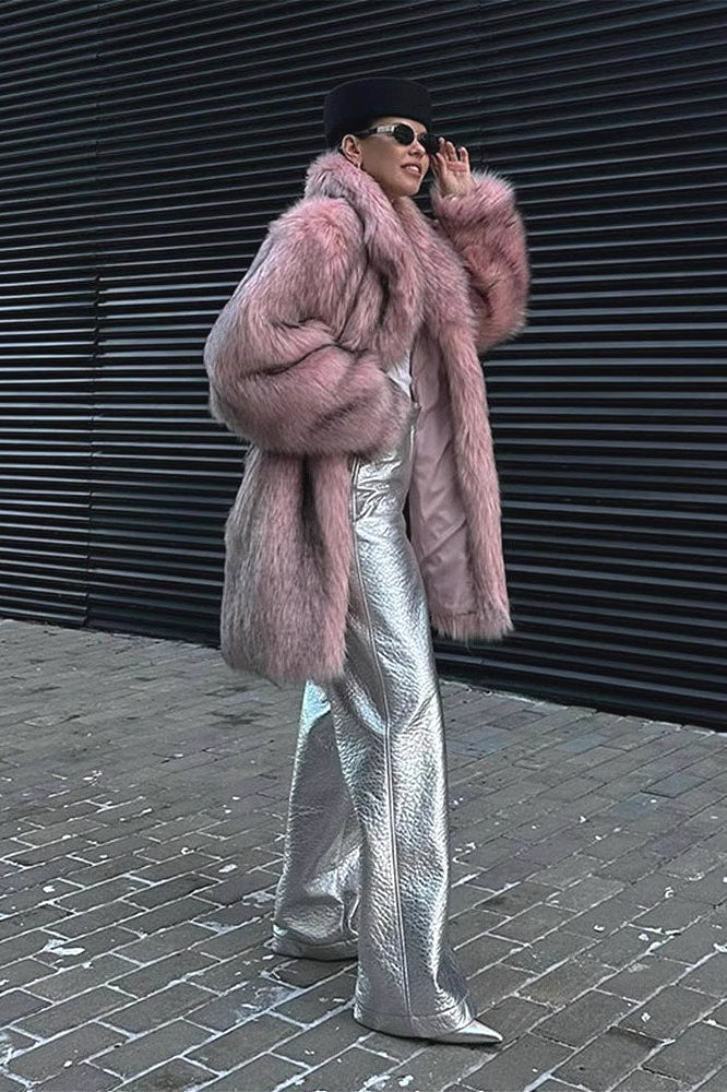 Elegantly Styled Coat for Everyday Wear