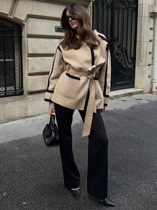 Effortlessly Elegant Coat with a Timeless Design
